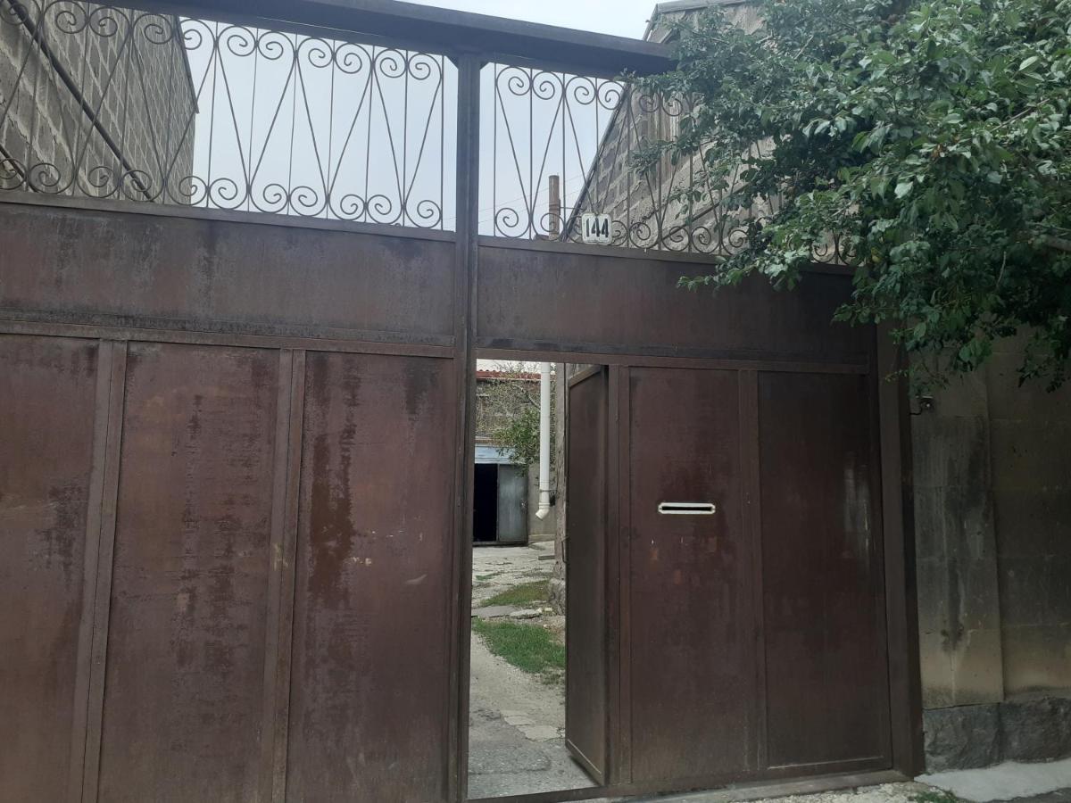 Guest House Otilia Gyumri Eksteriør bilde