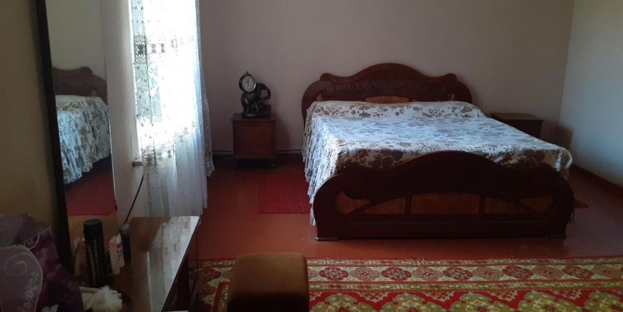 Guest House Otilia Gyumri Eksteriør bilde